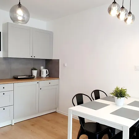 Mieszkanie Blisko Plazy & Parking Apartmán *