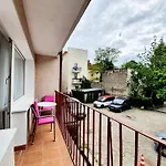 Mieszkanie Blisko Plazy & Parking Apartment